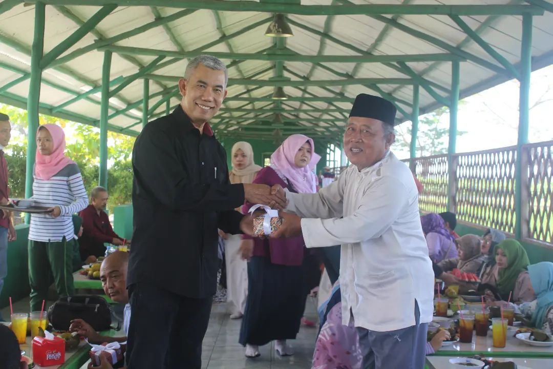 Berpisah Bukan Berarti Melupakan